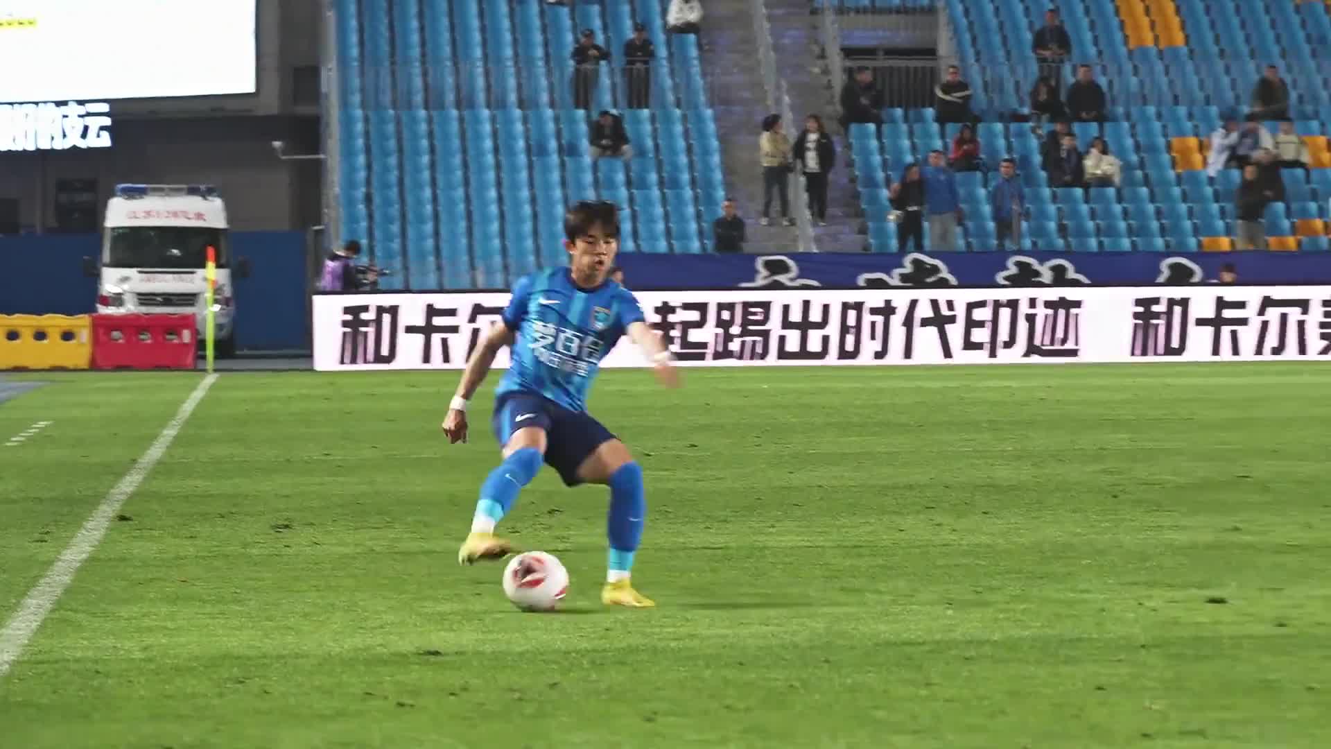 小将本场比赛独揽三球，取得完美战绩的简单介绍